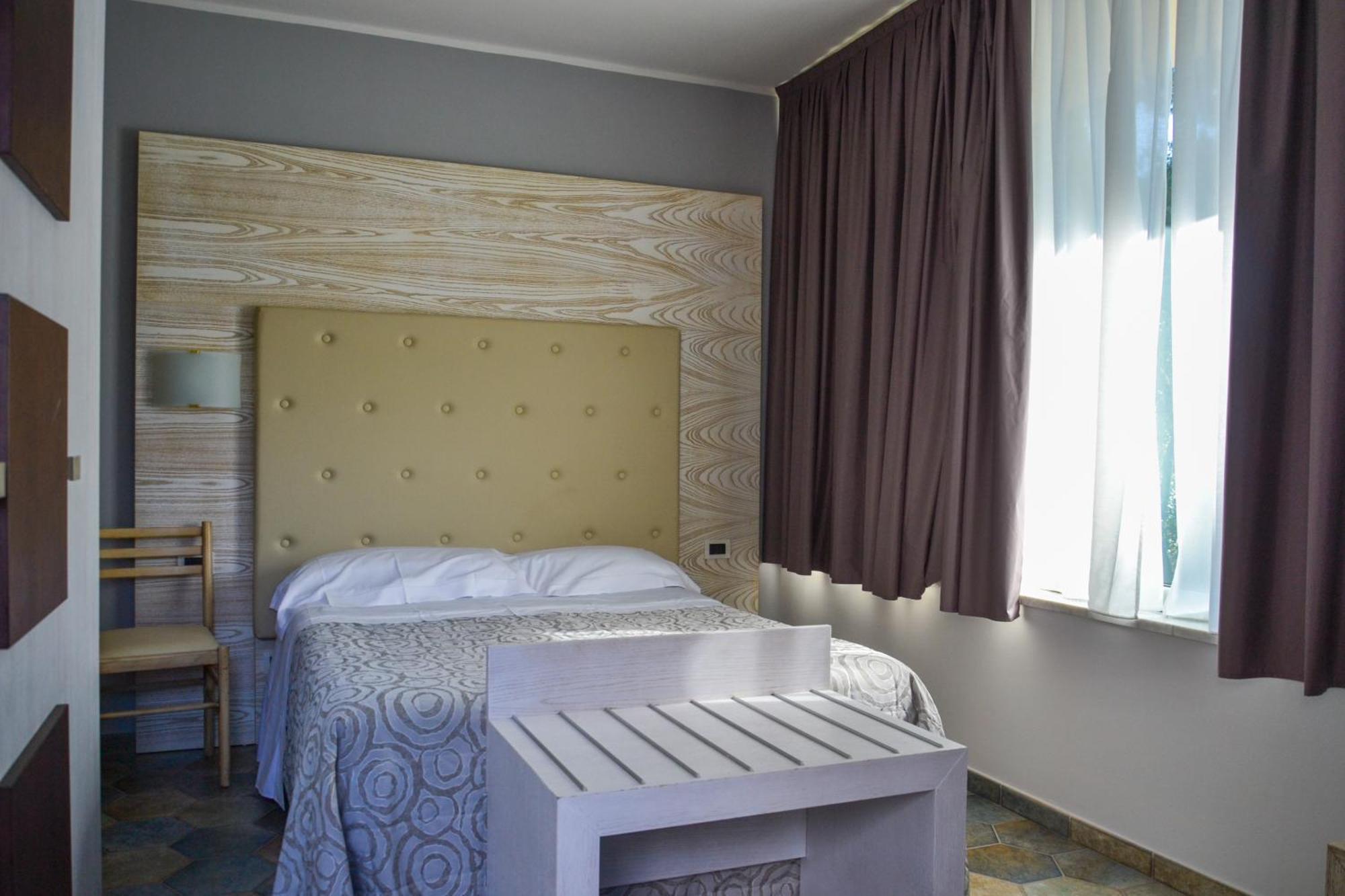 Hotel Villa Elsa Marina di Massa Pokoj fotografie