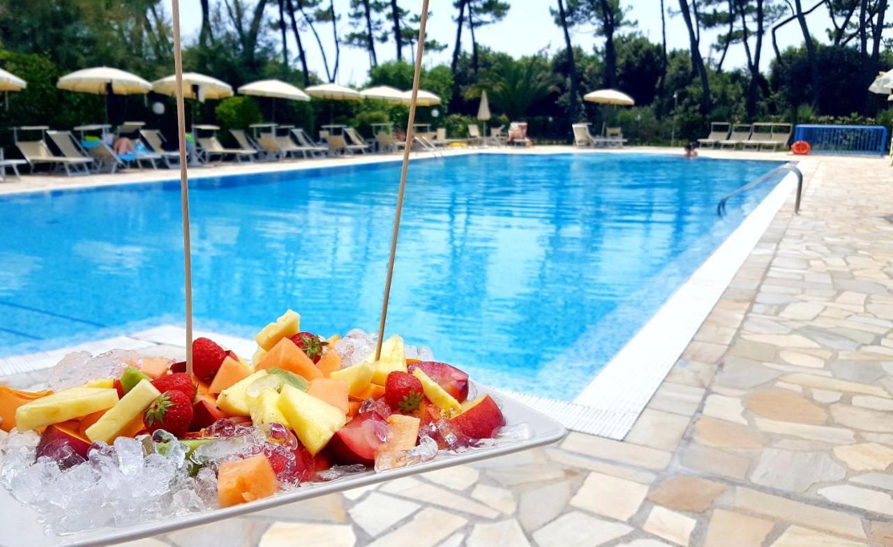 Hotel Villa Elsa Marina di Massa Exteriér fotografie