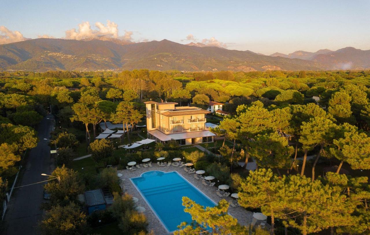Hotel Villa Elsa Marina di Massa Exteriér fotografie